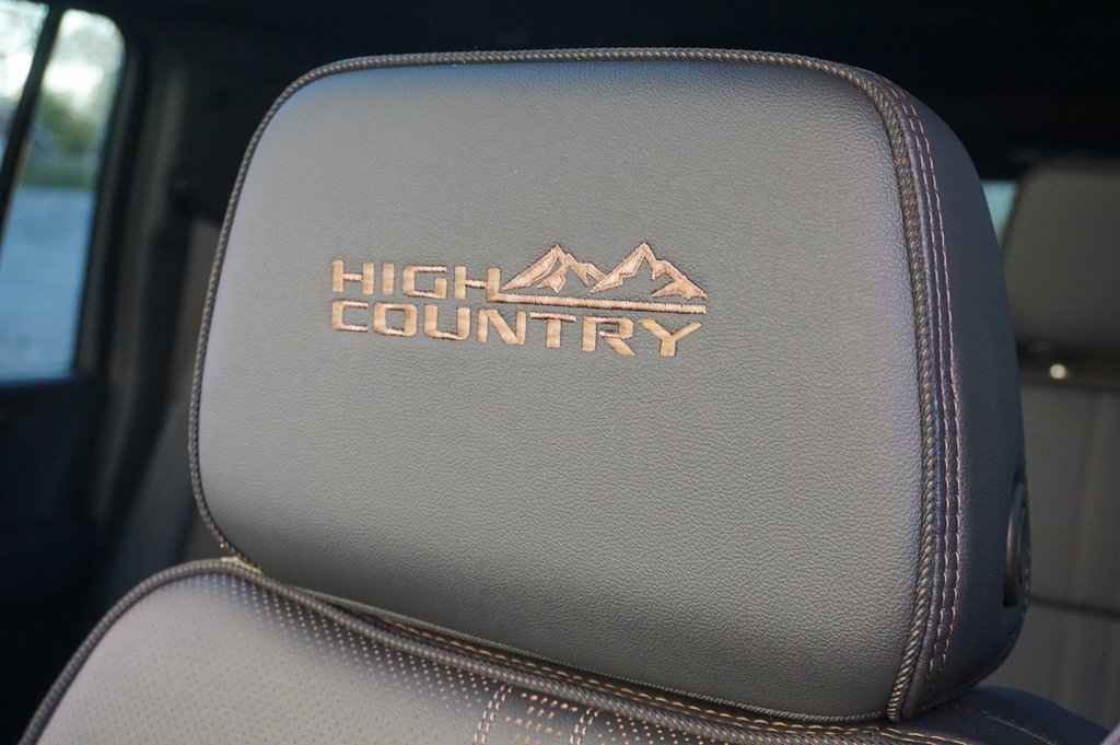 New 2026 Chevrolet Suburban High Country w/ Sun And Tow Package image 11