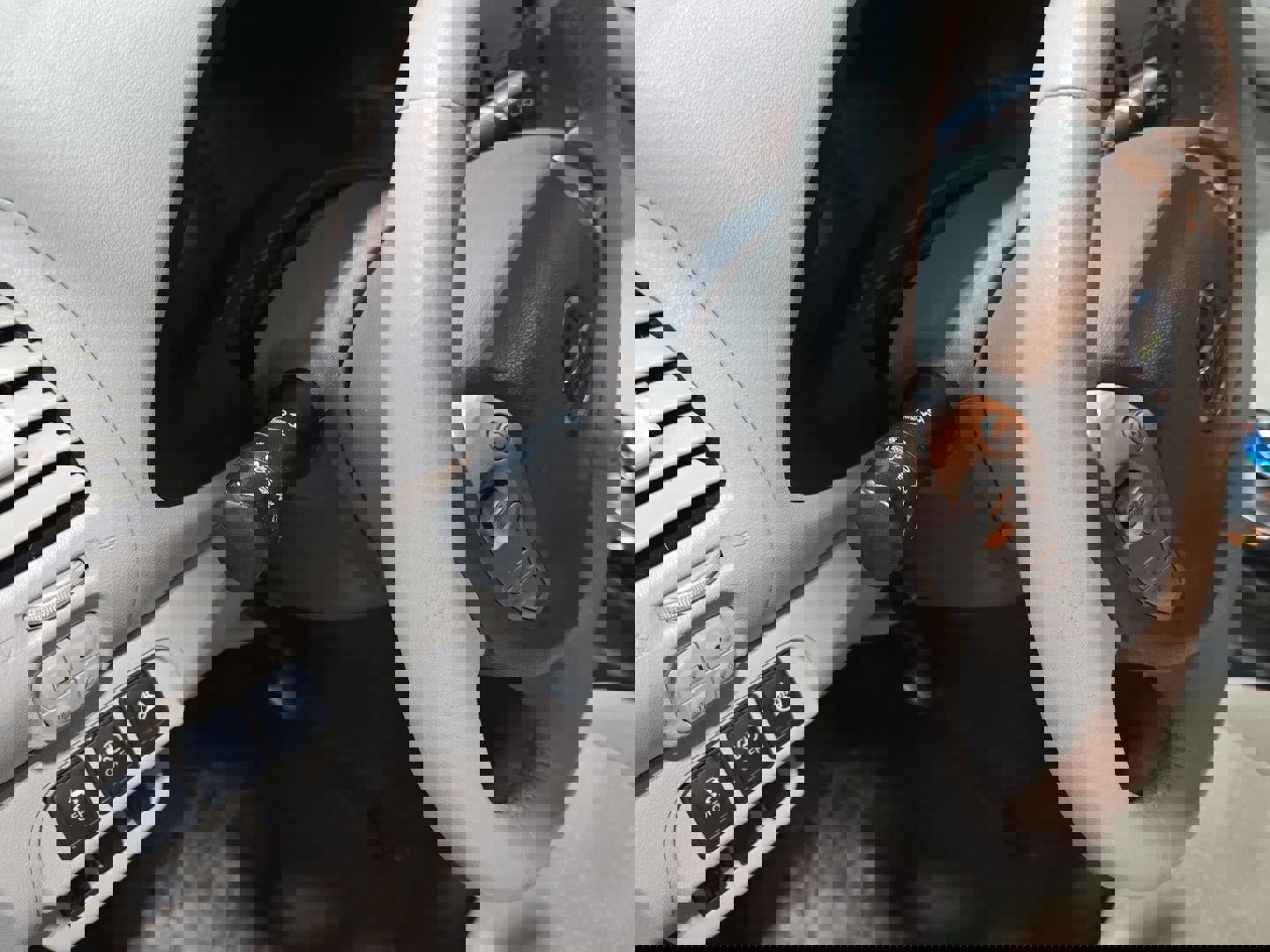 Used 2012 Nissan Leaf SL image 11