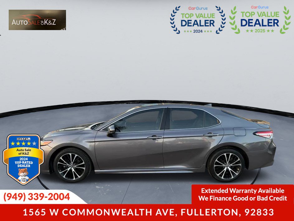 Used 2020 Toyota Camry SE FWD image 3