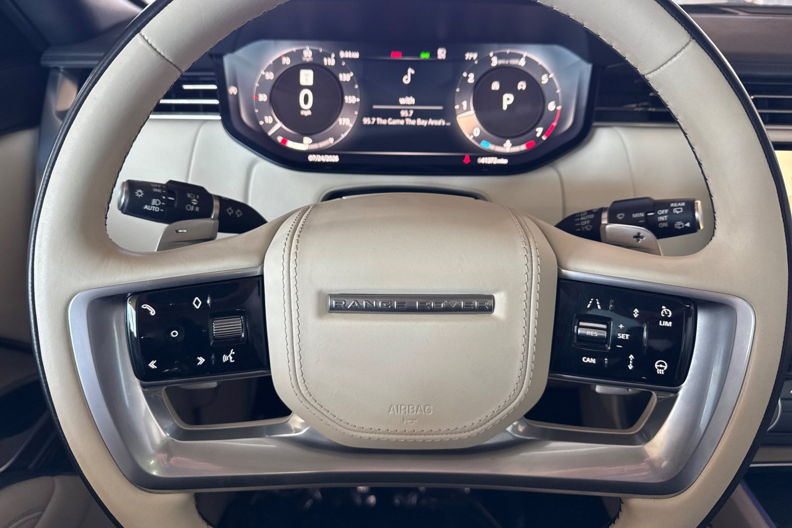 Used 2023 Land Rover Range Rover Autobiography AWD/4WD image 11