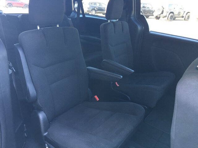 Used 2020 Dodge Grand Caravan SE FWD image 24