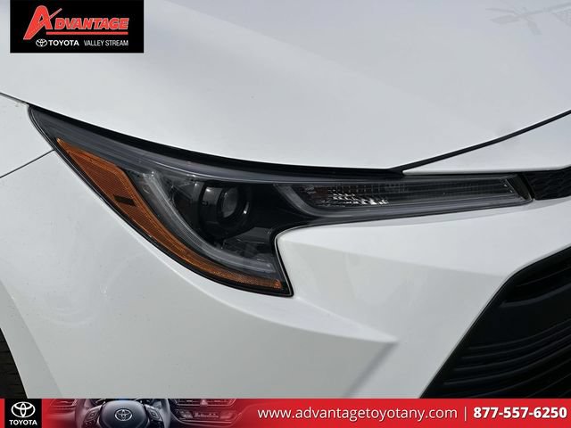 Used 2025 Toyota Corolla LE FWD image 12