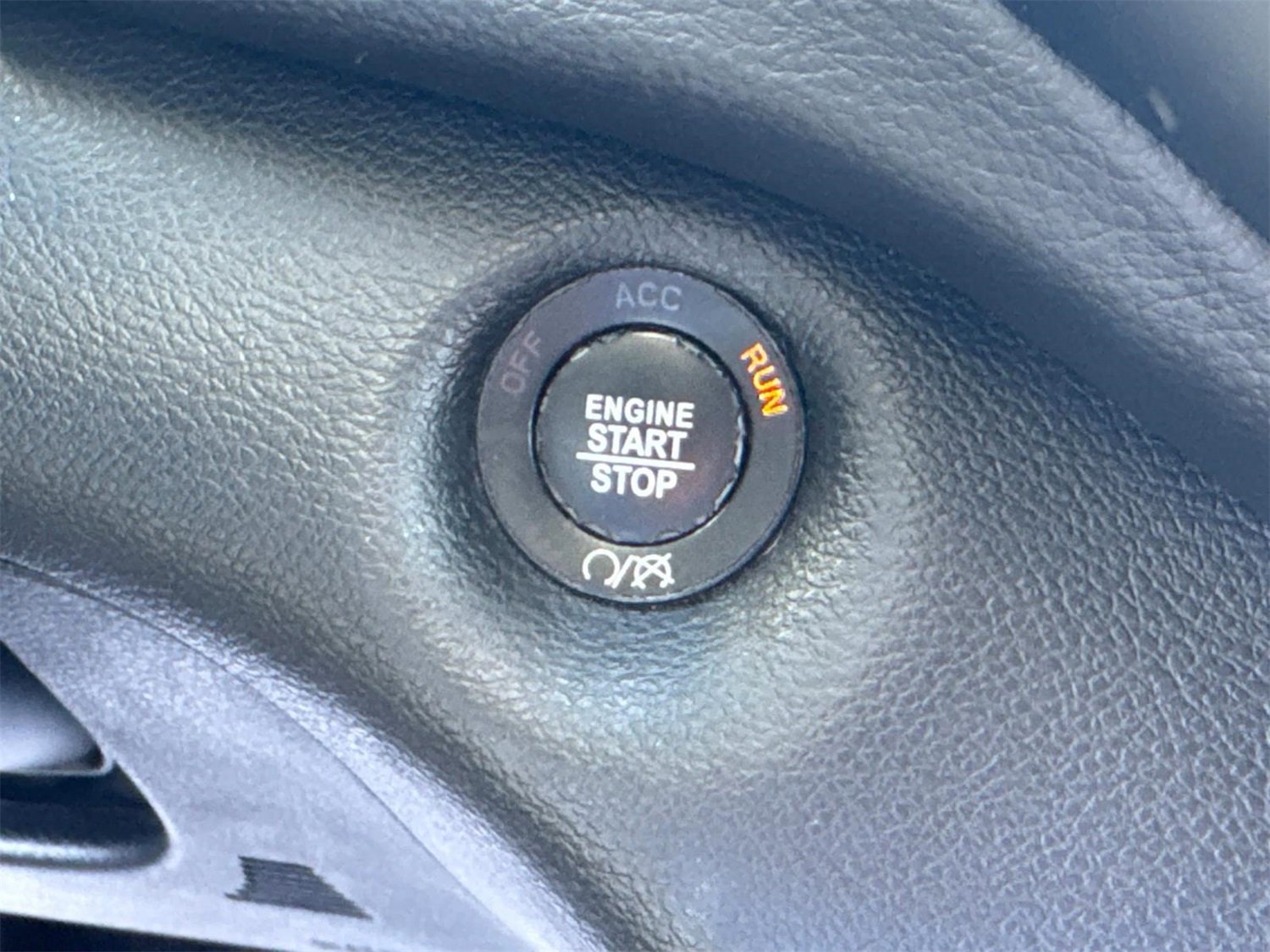 Used 2019 Jeep Cherokee Latitude Plus image 35