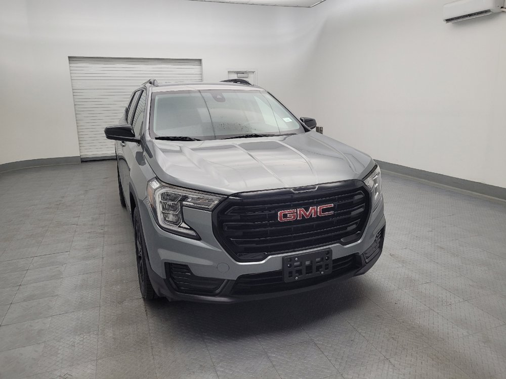 Used 2023 GMC Terrain SLE w/ Driver Convenience Package FWD image 14