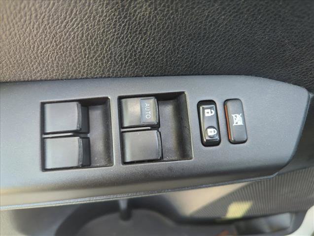 Used 2018 Toyota RAV4 XLE image 27