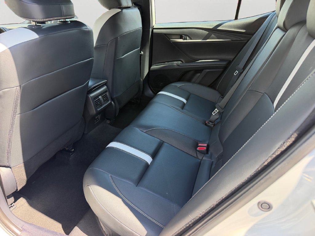 Used 2025 Toyota Camry SE FWD image 12