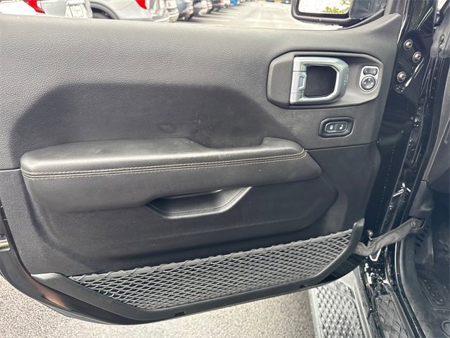 Used 2021 Jeep Gladiator Overland image 11