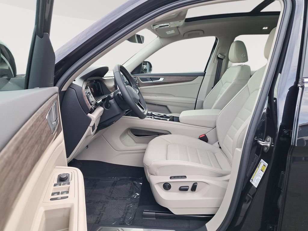 New 2025 Volkswagen Atlas SEL image 12