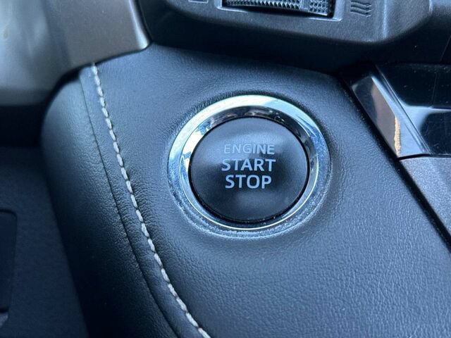Used 2015 Toyota RAV4 Limited w/ Technology Package AWD/4WD image 24