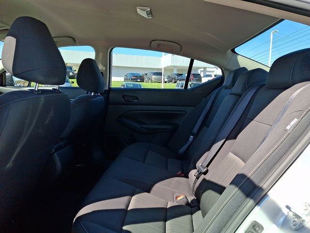 Used 2024 Nissan Altima 2.5 SV image 10