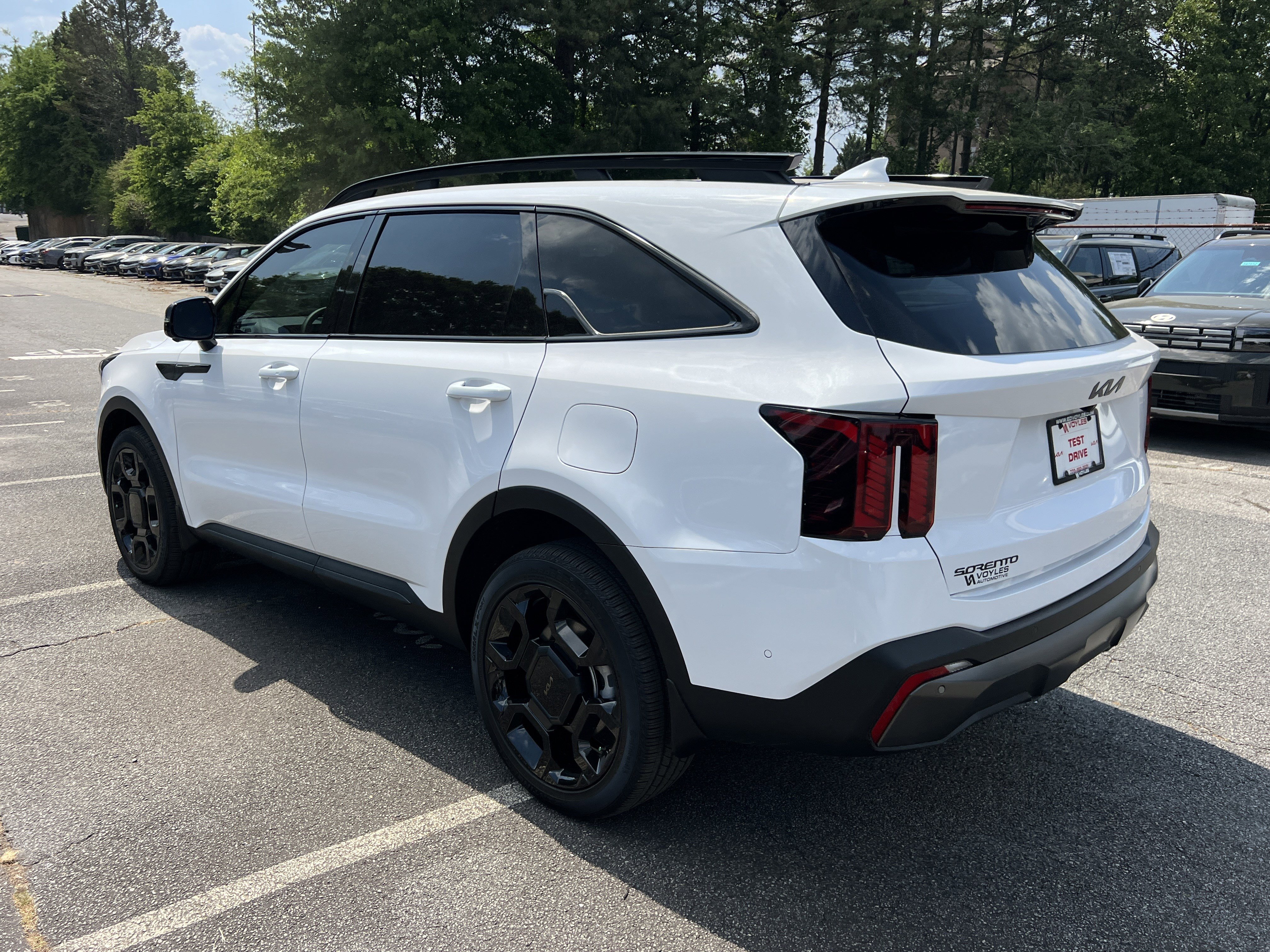 Used 2025 Kia Sorento SX Prestige w/ Olive Brown Leather Package AWD/4WD image 5