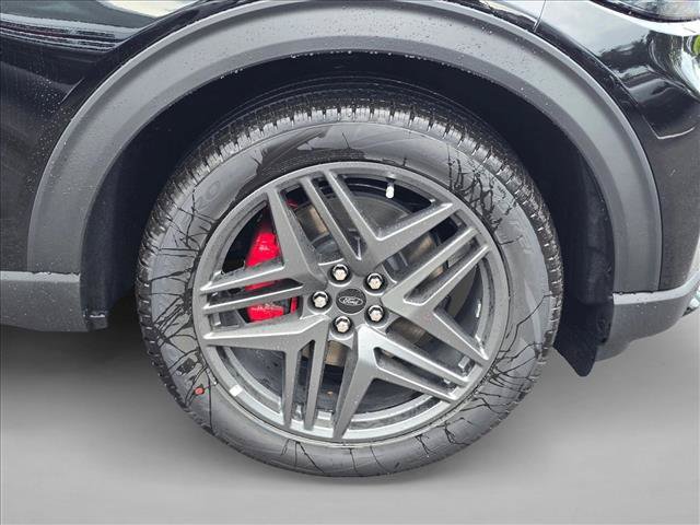 New 2026 Ford Explorer ST RWD image 9