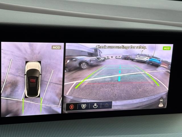 Certified 2025 Nissan Murano Platinum w/ Cargo Package image 18