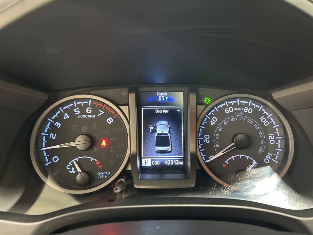 Used 2023 Toyota Tacoma TRD Off-Road w/ TRD Premium Off Road Package image 17