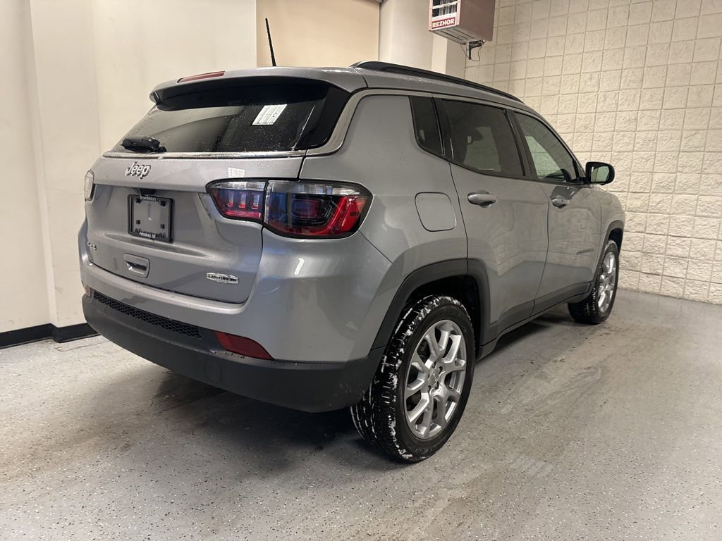 Used 2022 Jeep Compass Latitude image 46