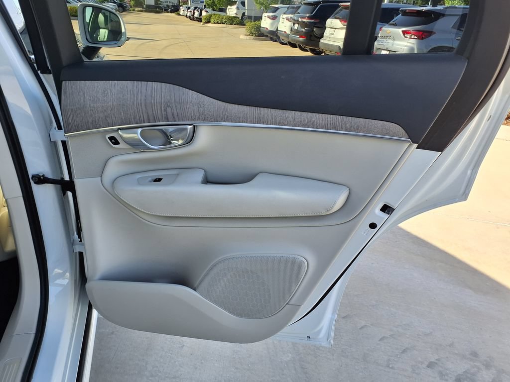 Certified 2023 Volvo XC90 B6 Core AWD/4WD image 22