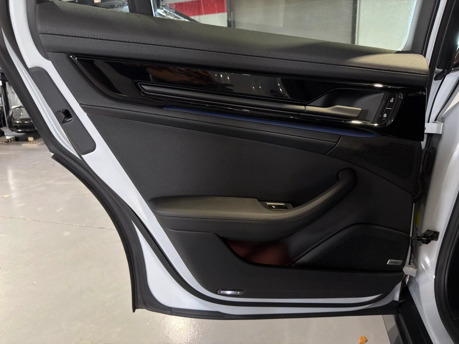 Used 2024 Porsche Panamera image 63