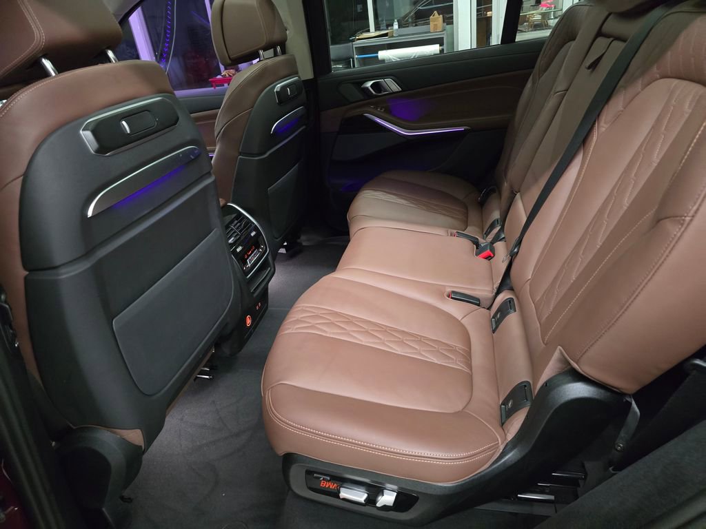 Used 2025 BMW X7 xDrive40i image 33