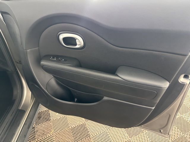 Used 2016 Kia Soul + image 22