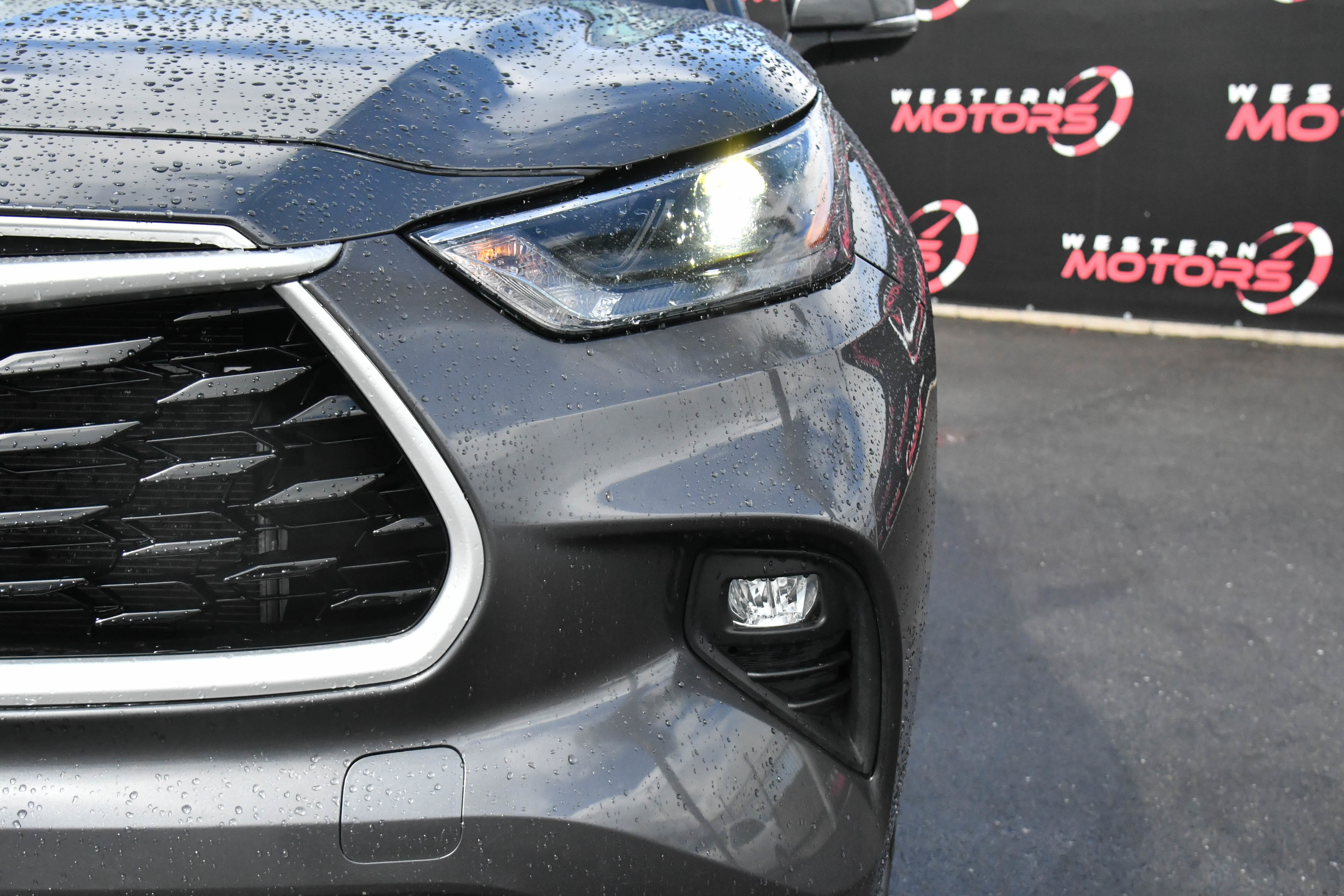 Used 2023 Toyota Highlander XLE AWD/4WD image 11