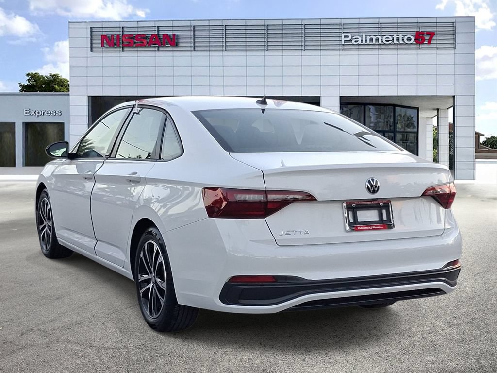 Used 2024 Volkswagen Jetta Sport FWD image 4