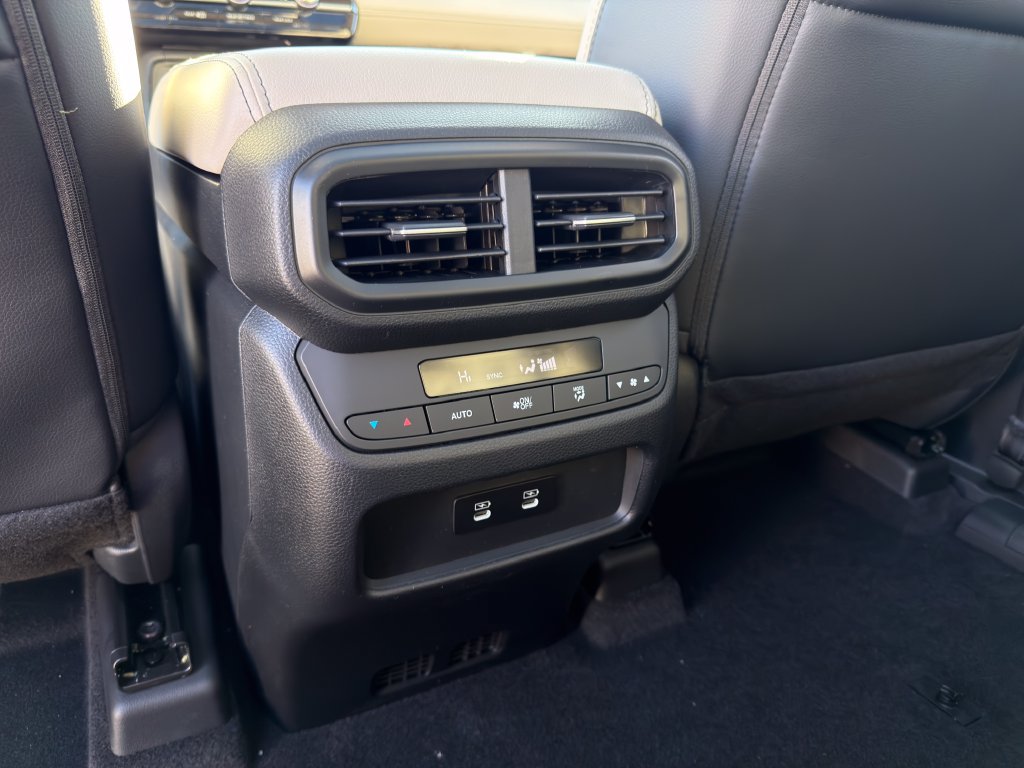 Used 2026 Honda Pilot Touring image 38