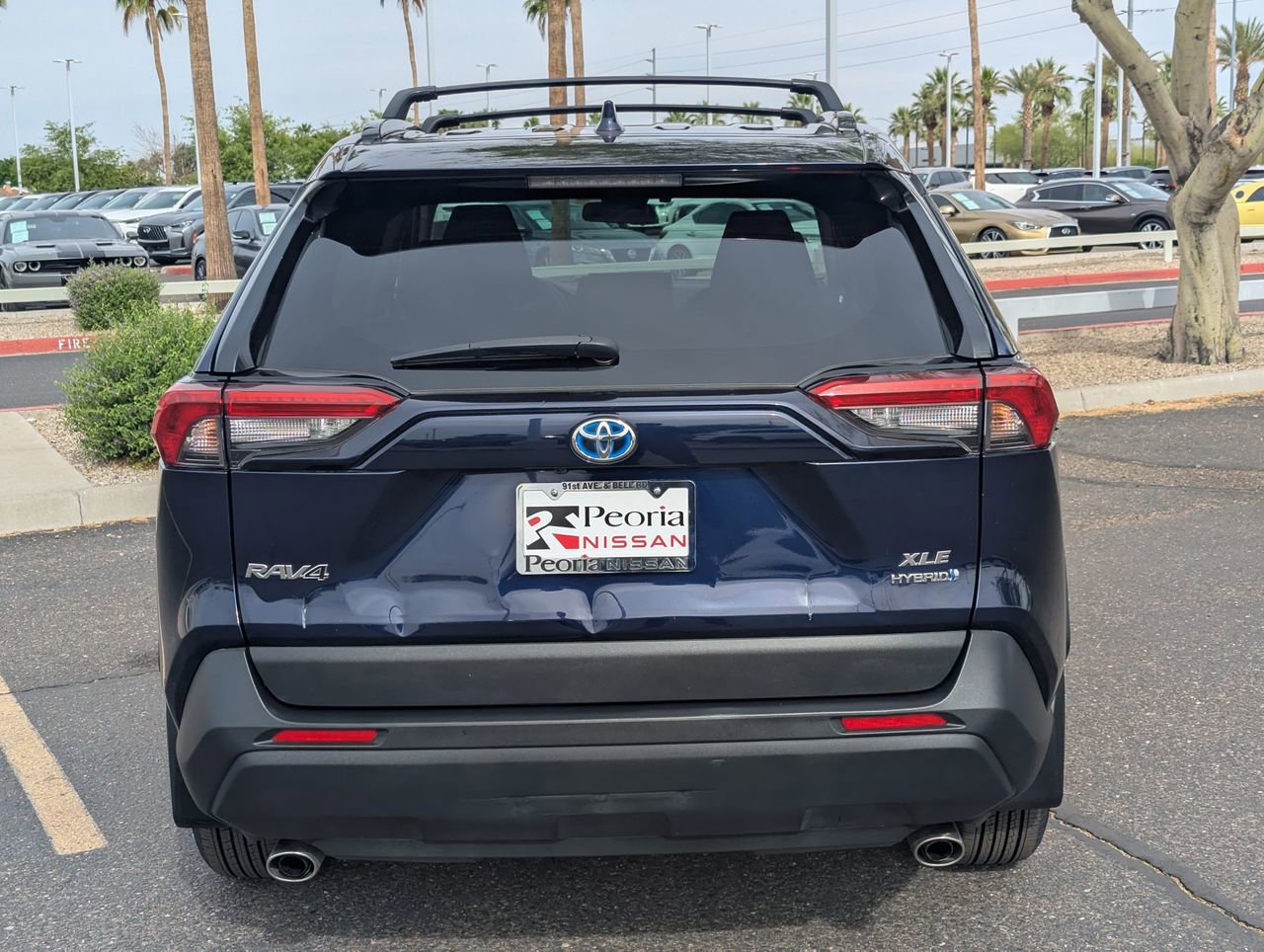Used 2021 Toyota RAV4 XLE w/ XLE Grade Weather Package image 5