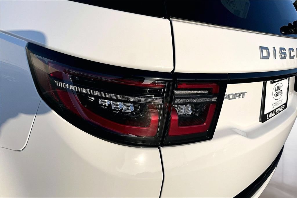 Certified 2025 Land Rover Discovery Sport S AWD/4WD image 21