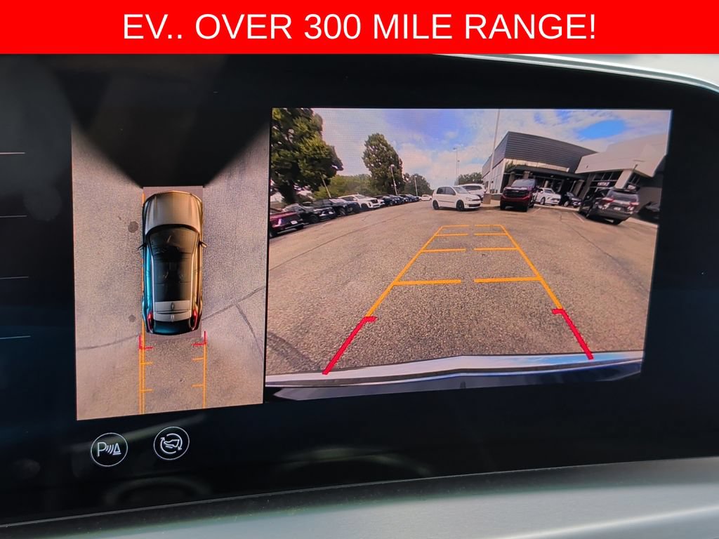 Used 2024 Cadillac Lyriq Luxury w/ LPO, Floor Liner Package AWD/4WD image 22