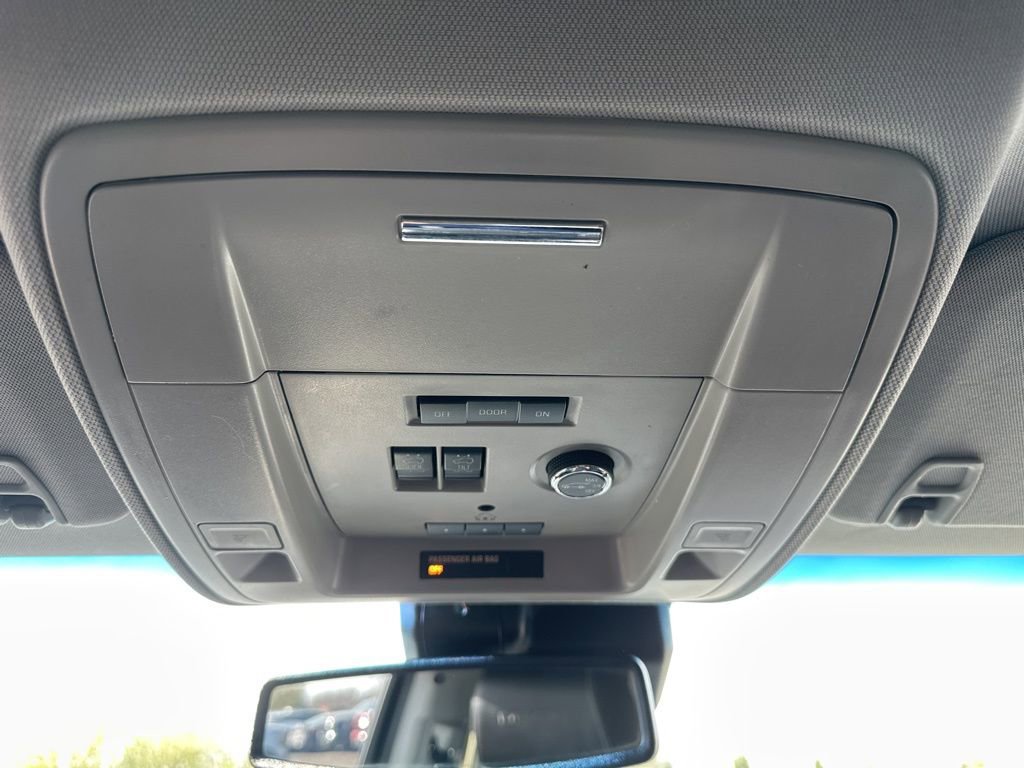 Used 2016 GMC Yukon Denali w/ Open Road Package image 9