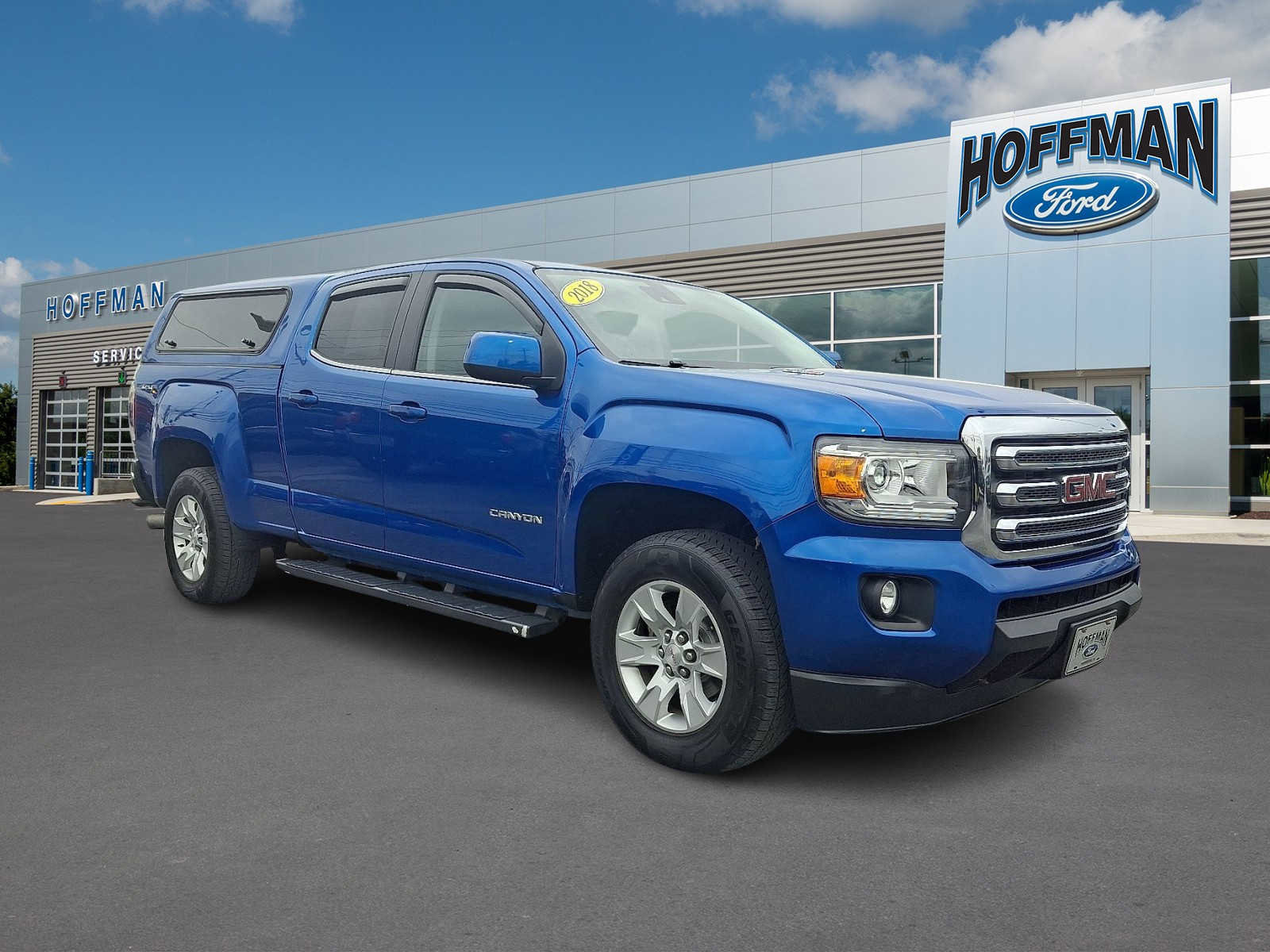 Used 2018 GMC Canyon SLE w/ SLE Convenience Package image 1