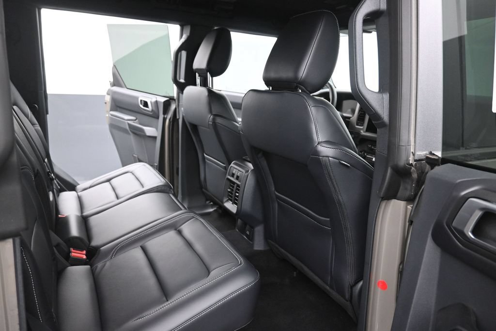 New 2026 Ford Bronco Outer Banks AWD/4WD image 16