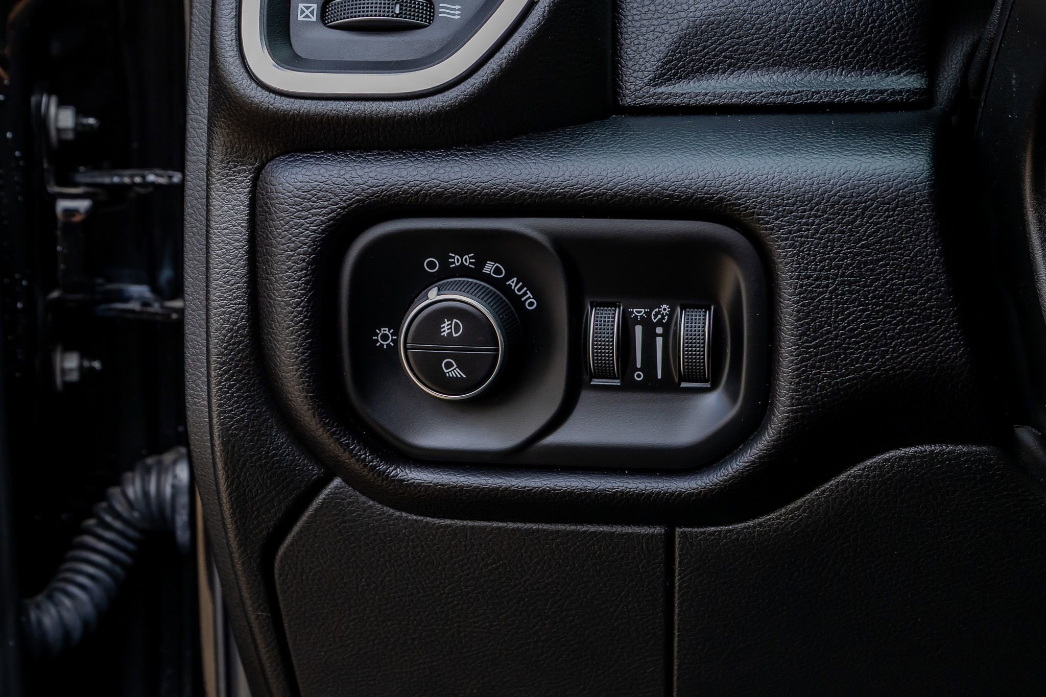 Used 2025 RAM 3500 Laramie image 22