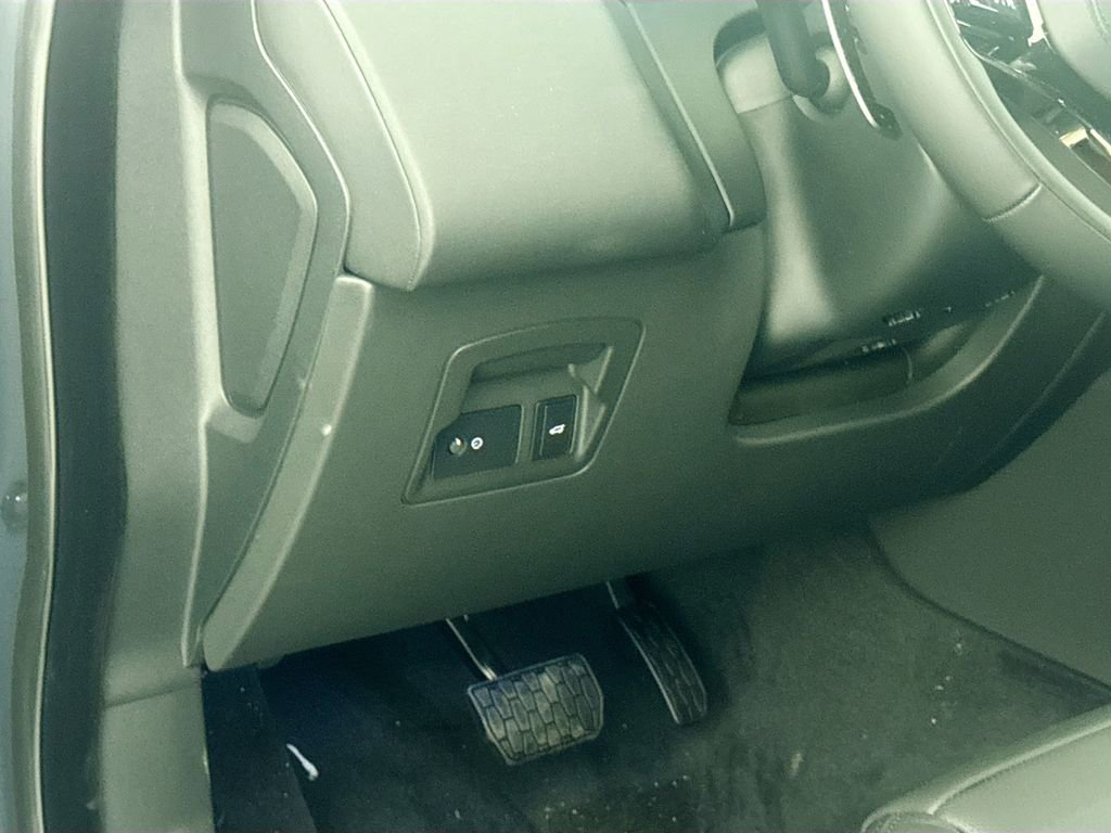 New 2026 Land Rover Range Rover Velar S image 10