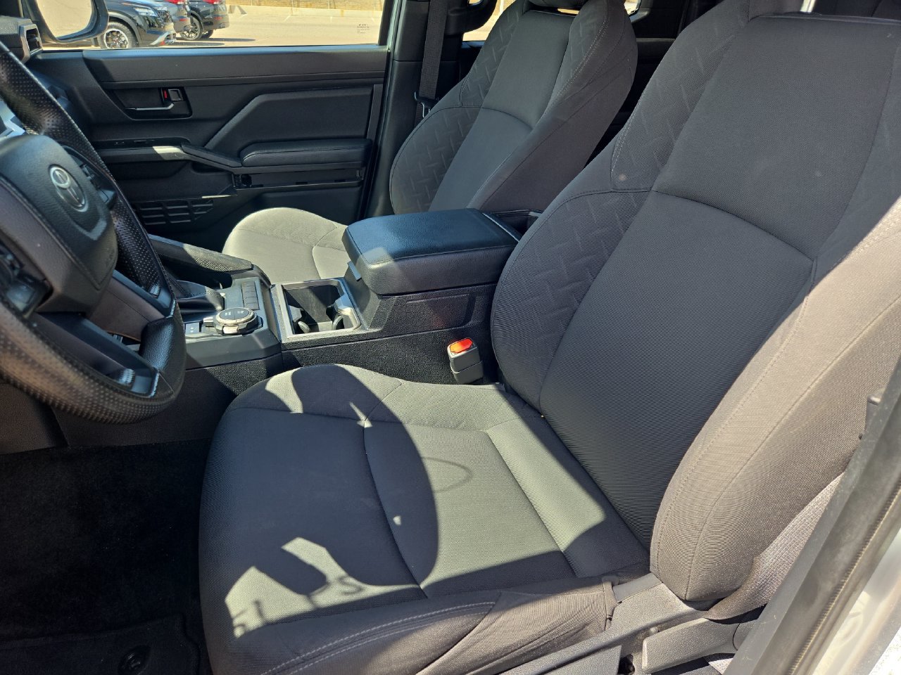 Used 2024 Toyota Tacoma SR5 AWD/4WD image 25