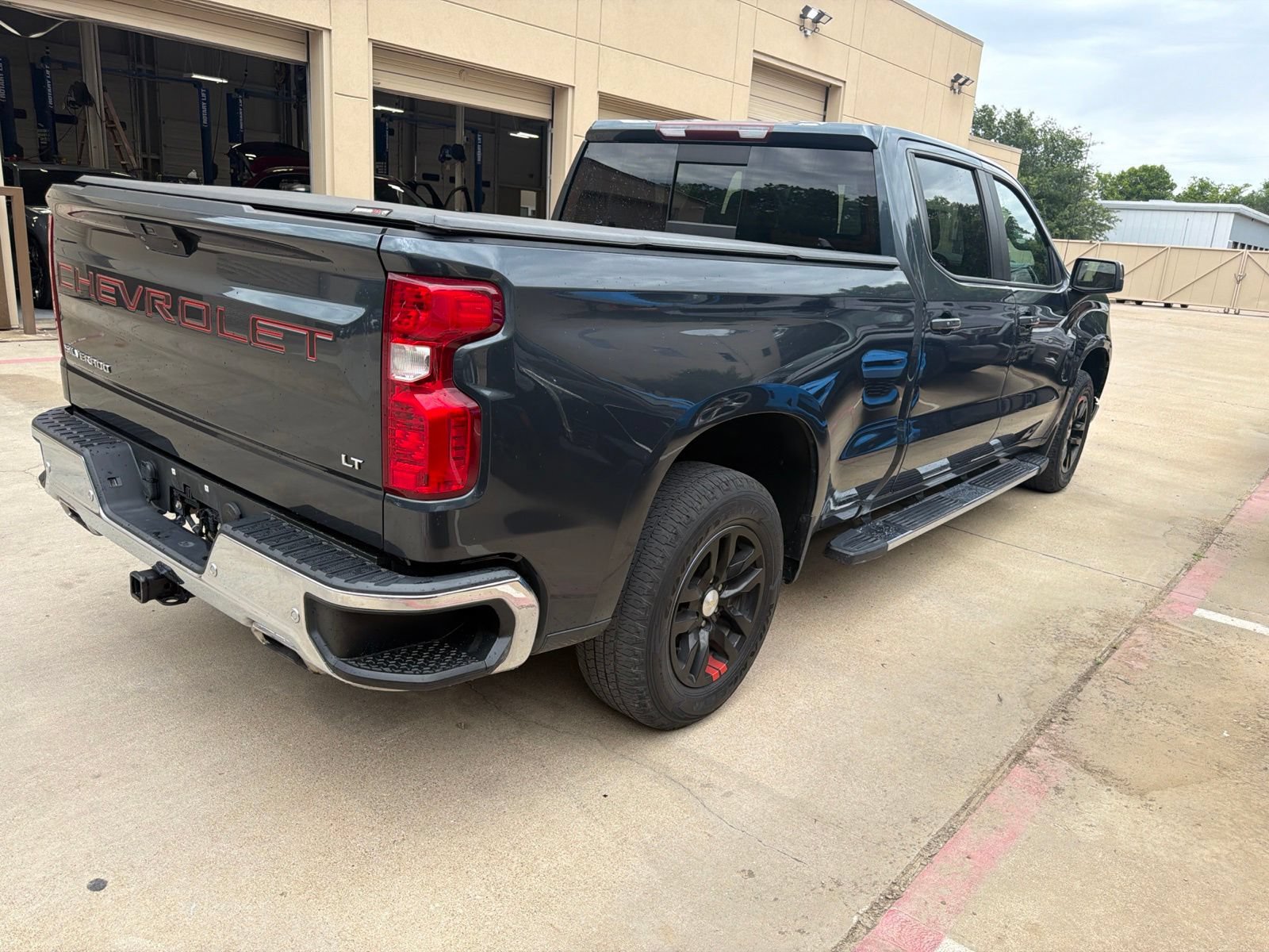 Used 2019 Chevrolet Silverado 1500 LT w/ All-Star Edition AWD/4WD image 4
