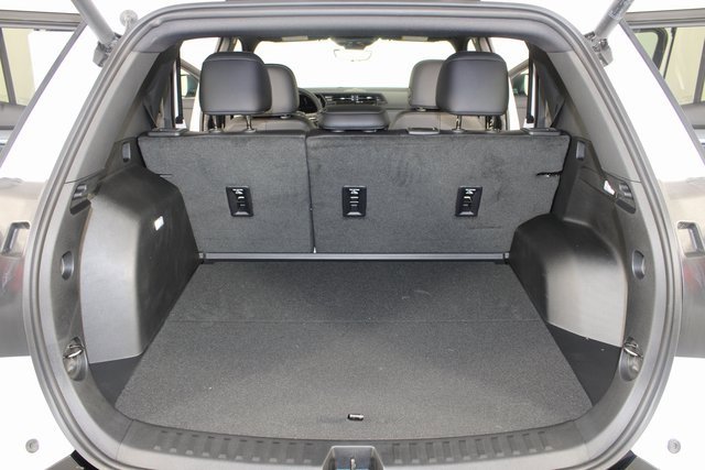 New 2026 GMC Terrain AT4 w/ Convenience Package III image 22