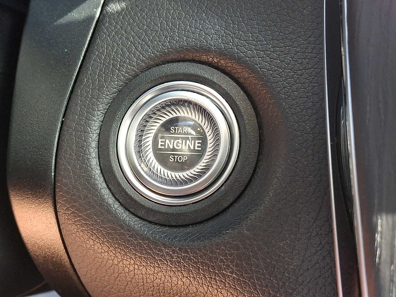 Used 2022 Mercedes-Benz GLC 300 4MATIC image 18