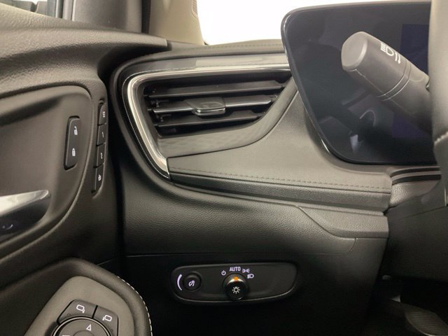 Used 2024 Buick Encore GX Avenir w/ Avenir Technology Package AWD/4WD image 20