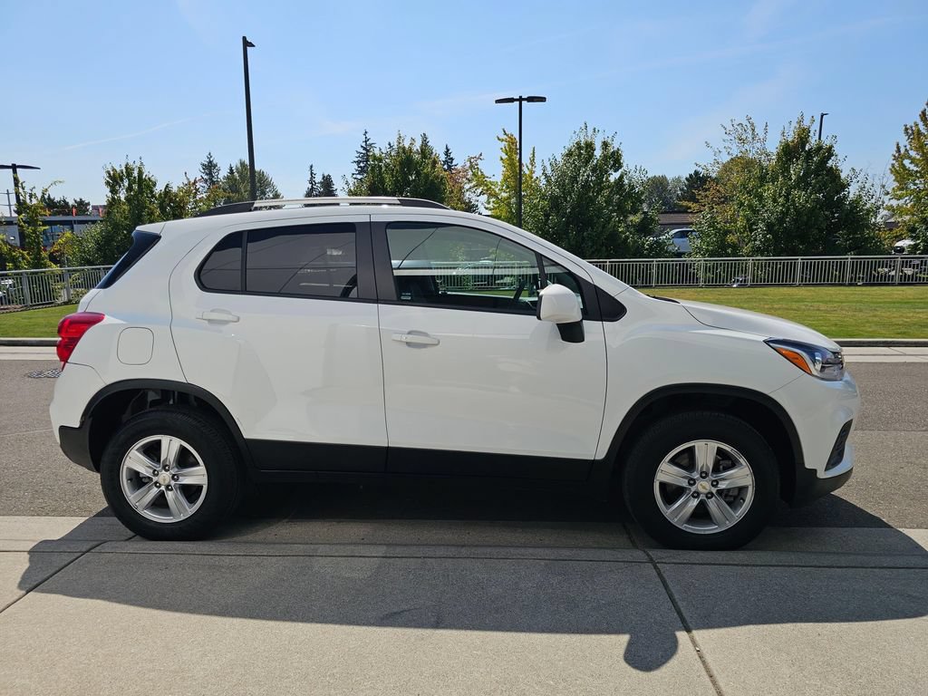 Used 2022 Chevrolet Trax LT w/ LT Convenience Package AWD/4WD image 7