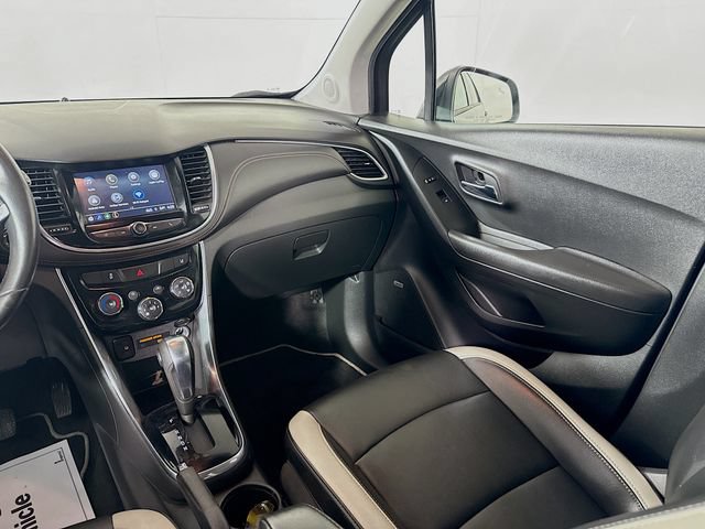 Used 2019 Chevrolet Trax Premier w/ Midnight Edition AWD/4WD image 27