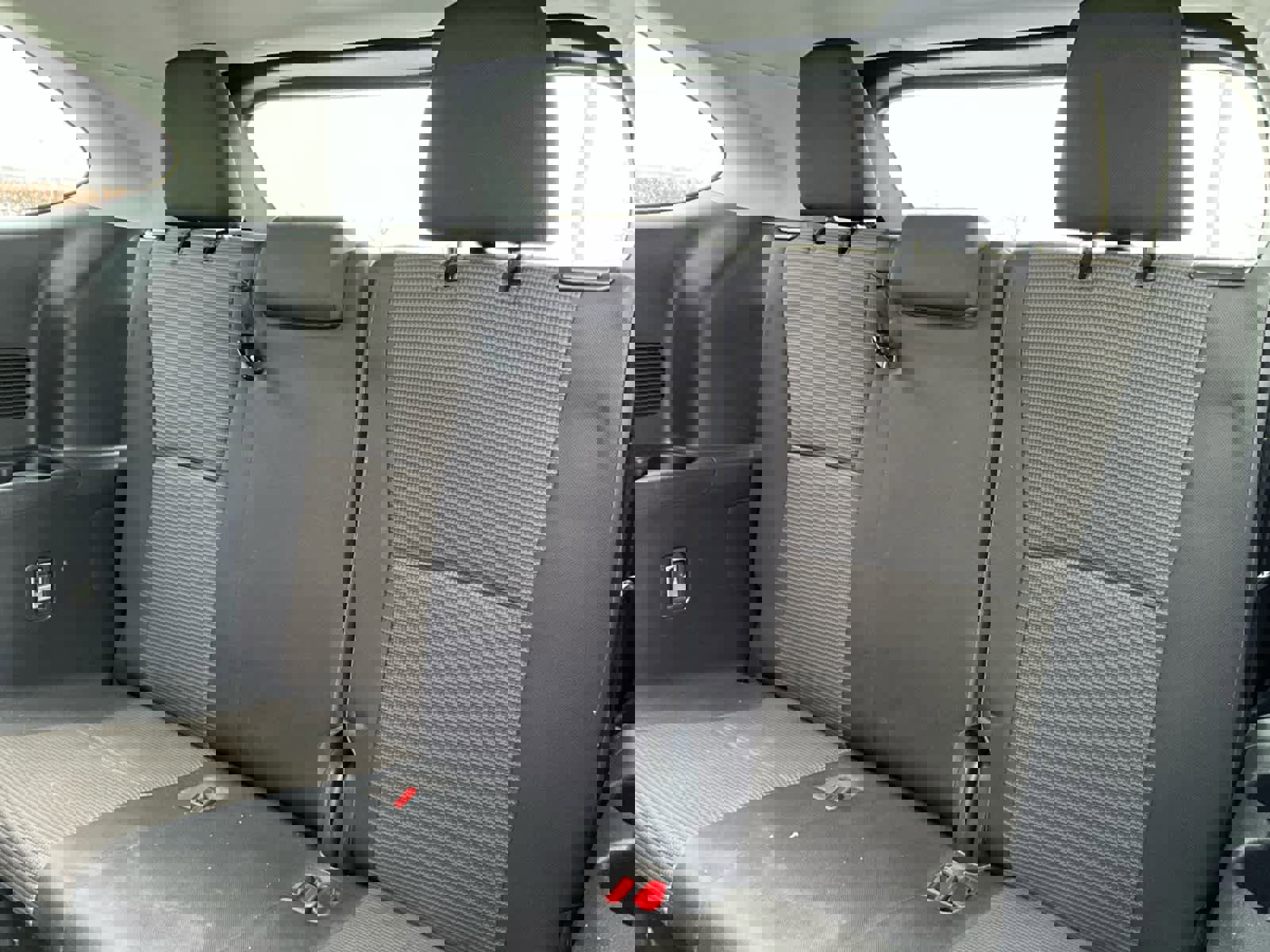 Used 2023 Toyota Highlander L image 23