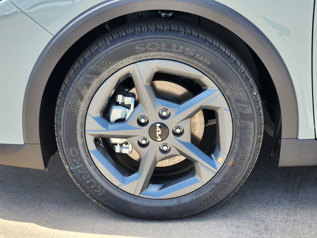 New 2026 Kia K4 LXS image 7