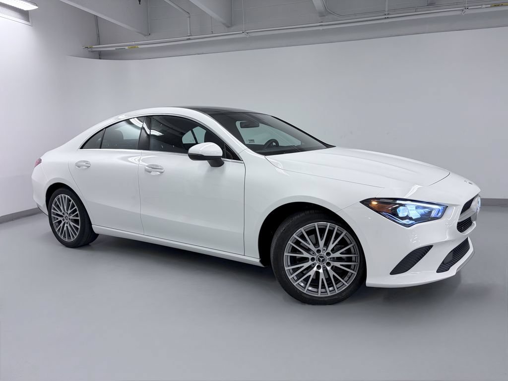 Used 2022 Mercedes-Benz CLA 250 4MATIC image 9