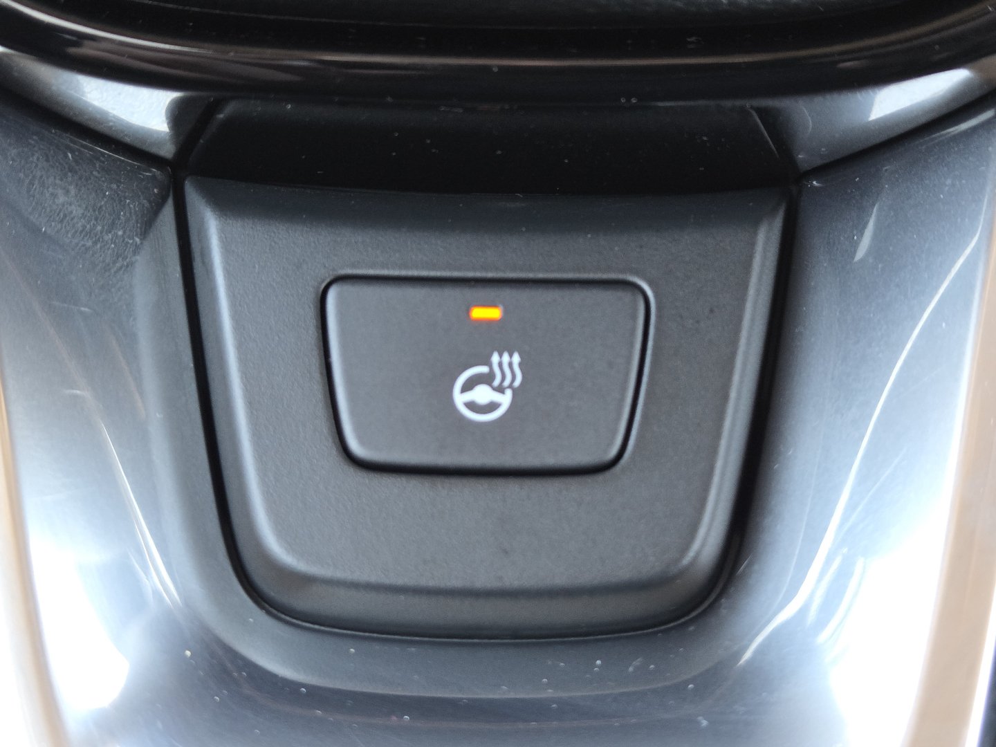 Used 2024 Honda CR-V EX-L image 9