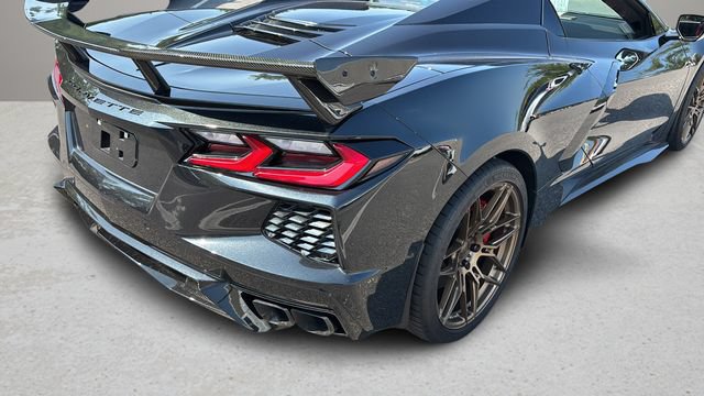 Used 2024 Chevrolet Corvette Stingray Premium Conv w/ Z51 Performance Package RWD image 33