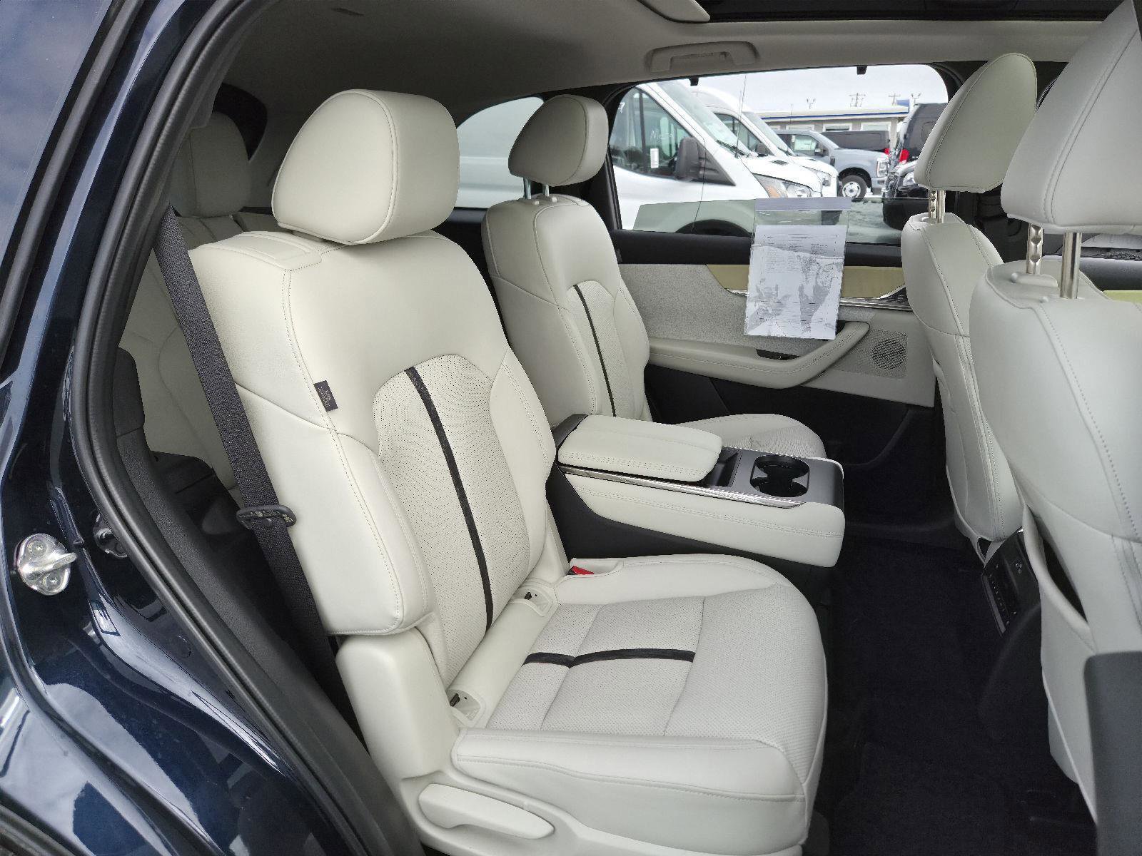 Used 2025 MAZDA CX-90 3.3 Turbo S w/ Premium Plus image 17