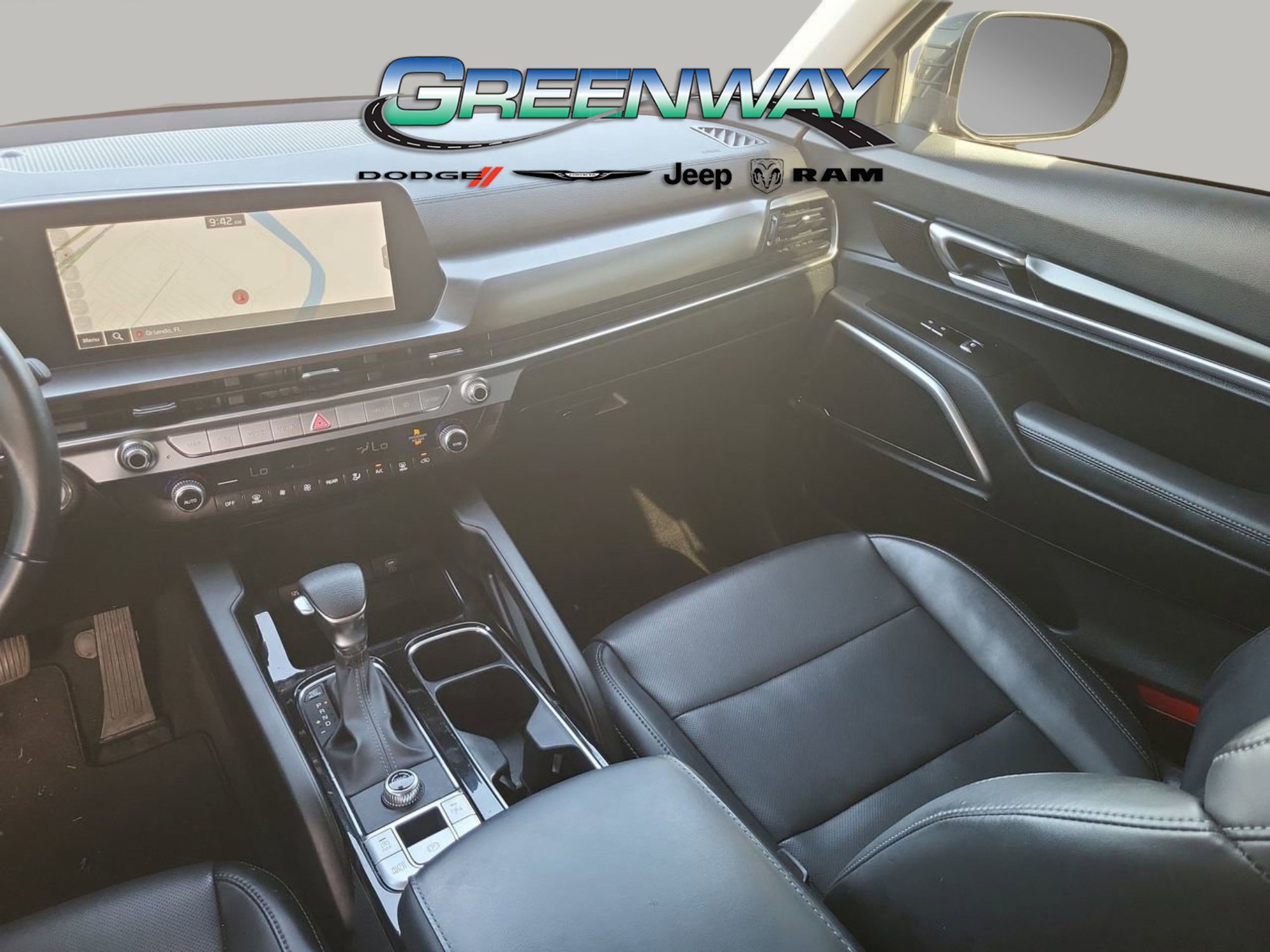 Used 2024 Kia Telluride LX image 13