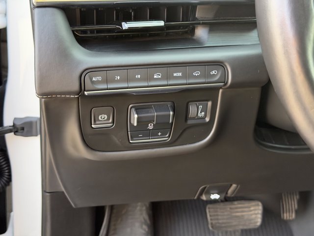 Used 2023 Cadillac Escalade ESV Sport Platinum w/ LPO, Floor Liner Package AWD/4WD image 17