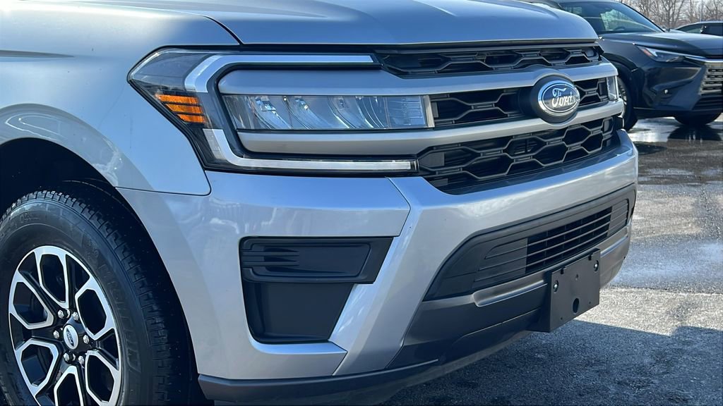 Used 2024 Ford Expedition Max XLT image 8